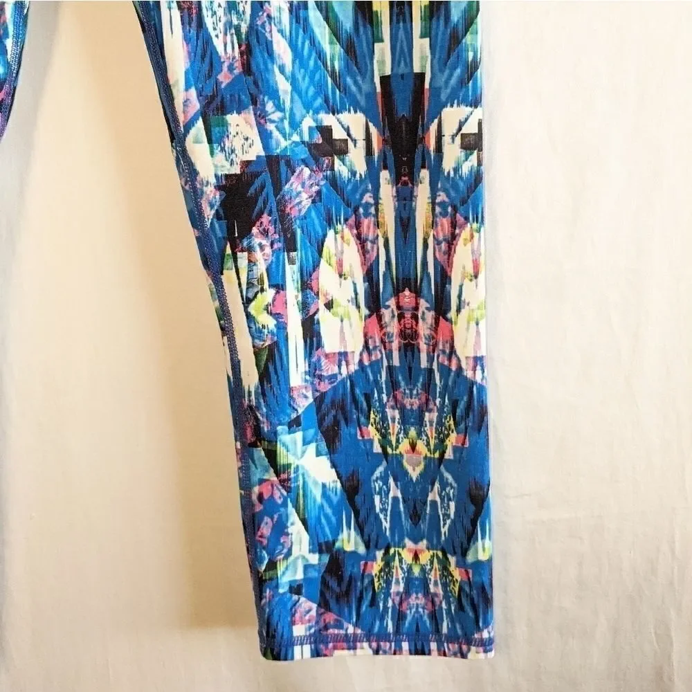 Fabletics Salar Capri Reef Cropped Leggings Small‎ - Picture 4 of 6